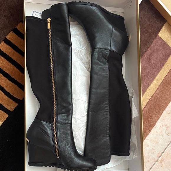Black Knee-High Wedge Boots size 7.5 - Picture 1 of 7